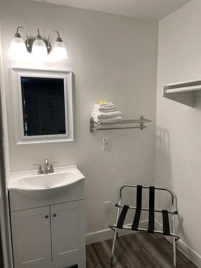 Hotel Premier Inns Thousand Oaks 3*
