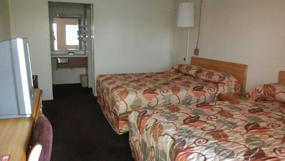 Hotel Premier Inns Thousand Oaks 3*