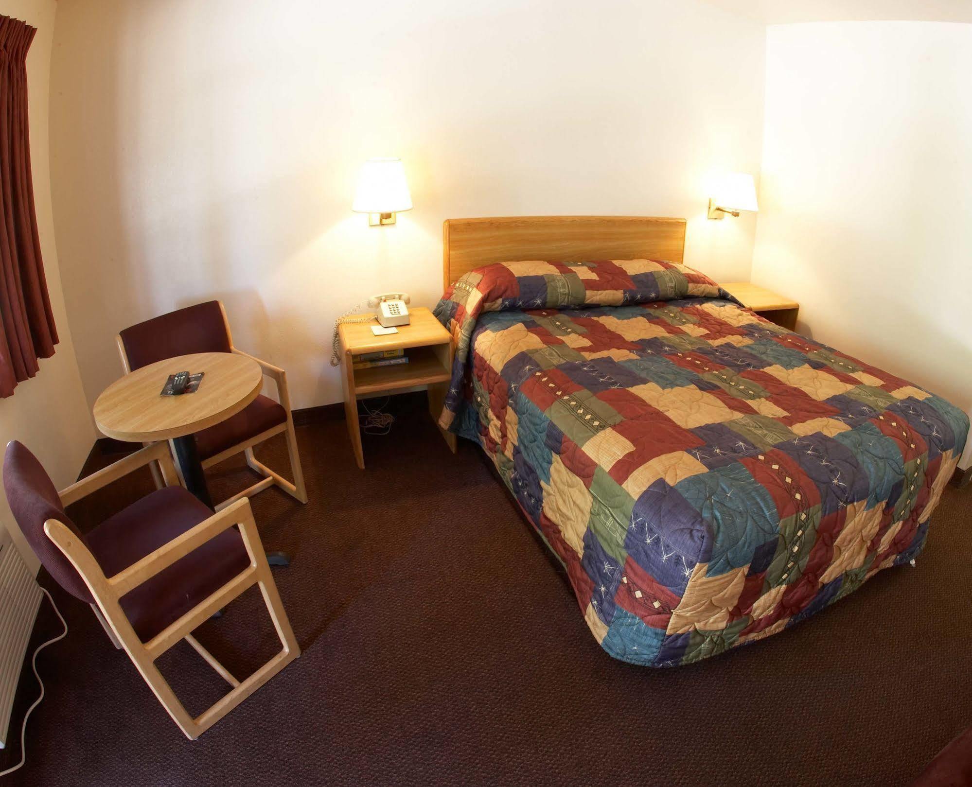Hotel Premier Inns Thousand Oaks 3*